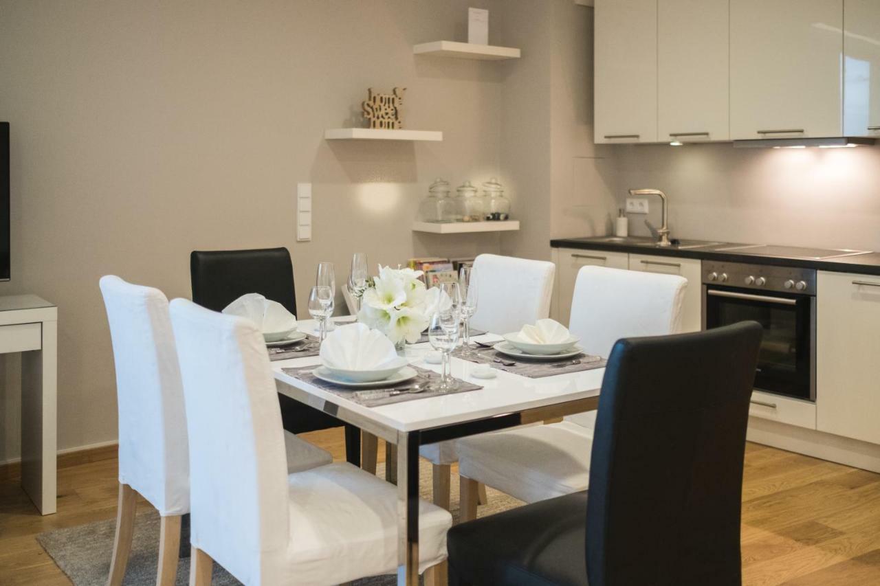 Schoene Wohnung Am Dresdner Zwinger Dresden Bagian luar foto